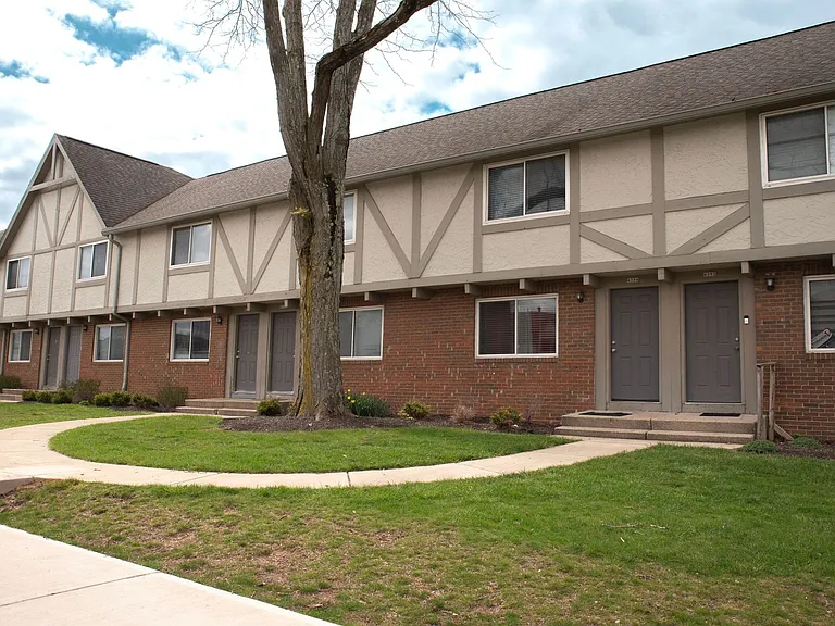 Townhomes at Weston — Photo 51