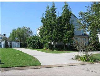 3rd image of 3512 Lake Des Allemands Dr