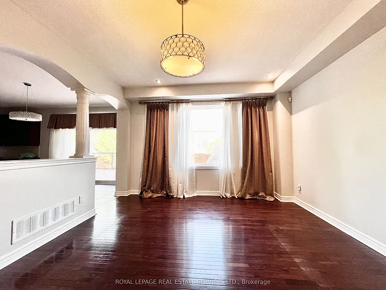 3306 Fox Run Cir — Photo 12