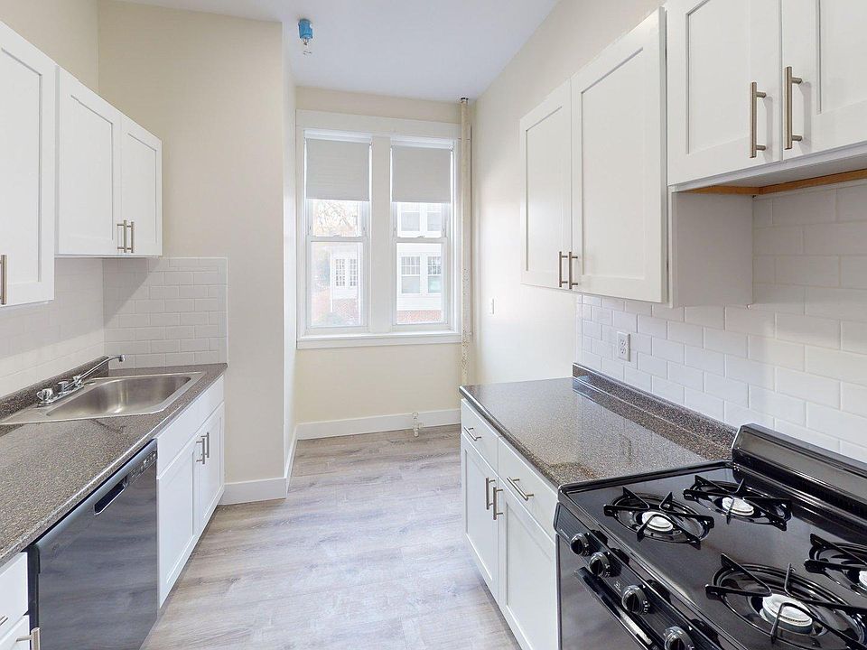1st image of 1800 Commonwealth Ave APT 6