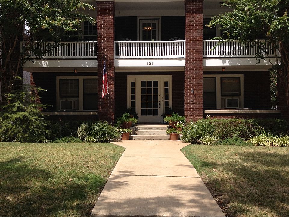 1st image of 121 NW 20th St