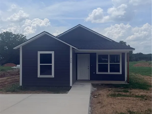 319 Charley St, Decatur, AR 72761