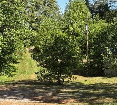 5th image of 300 Jerome St Lot 28