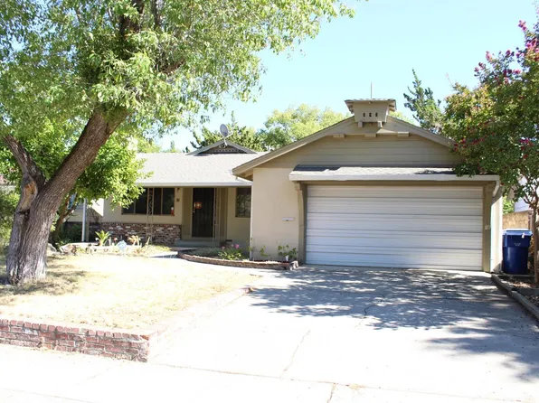 4065 Manhattan Cir, Sacramento, CA 95823