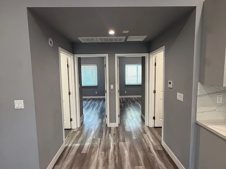 1418 Hewitt St — Photo 5