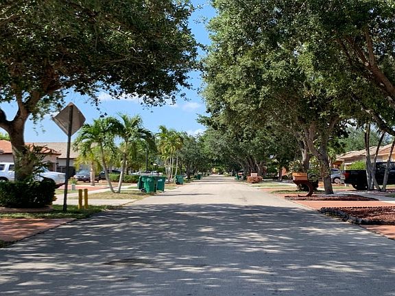 4th image of 9130 NW 162nd Ter