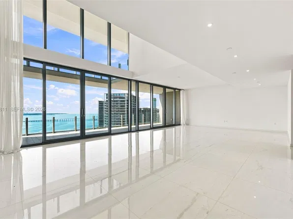 300 Biscayne Boulevard Way, Miami, FL
