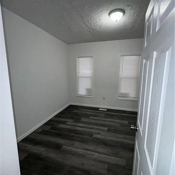 1312 Ontario Ave — Photo 12