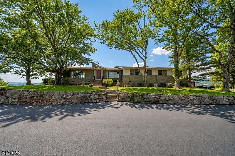1st image of 1 Ramapo Park