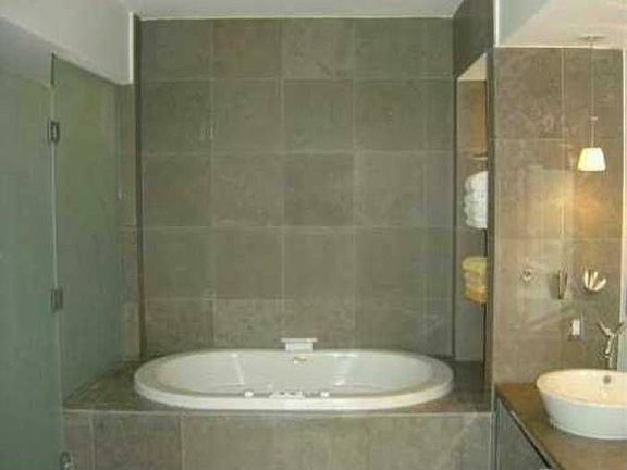 MASTER BATH SPA