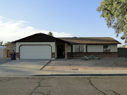 1st image of 5418 E Catalina Ave