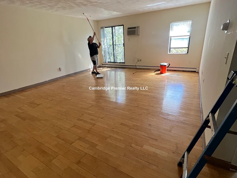 375 Highland Ave #3
