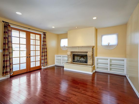 5th image of 2851 Glendon Ave