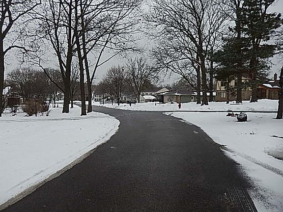 4th image of 250 Williamsburg Dr