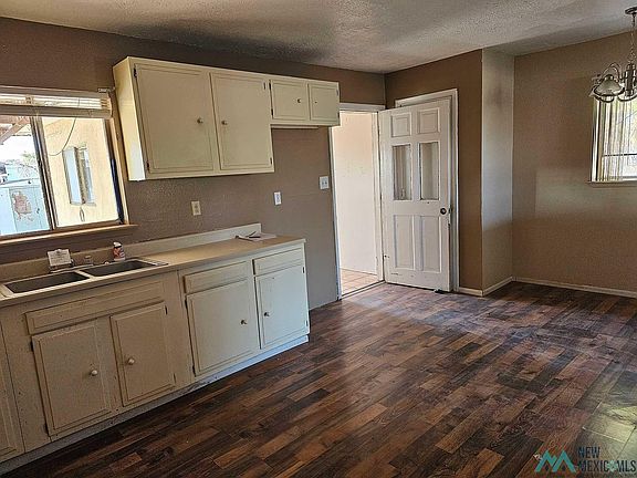 5th image of 139 Canyon St