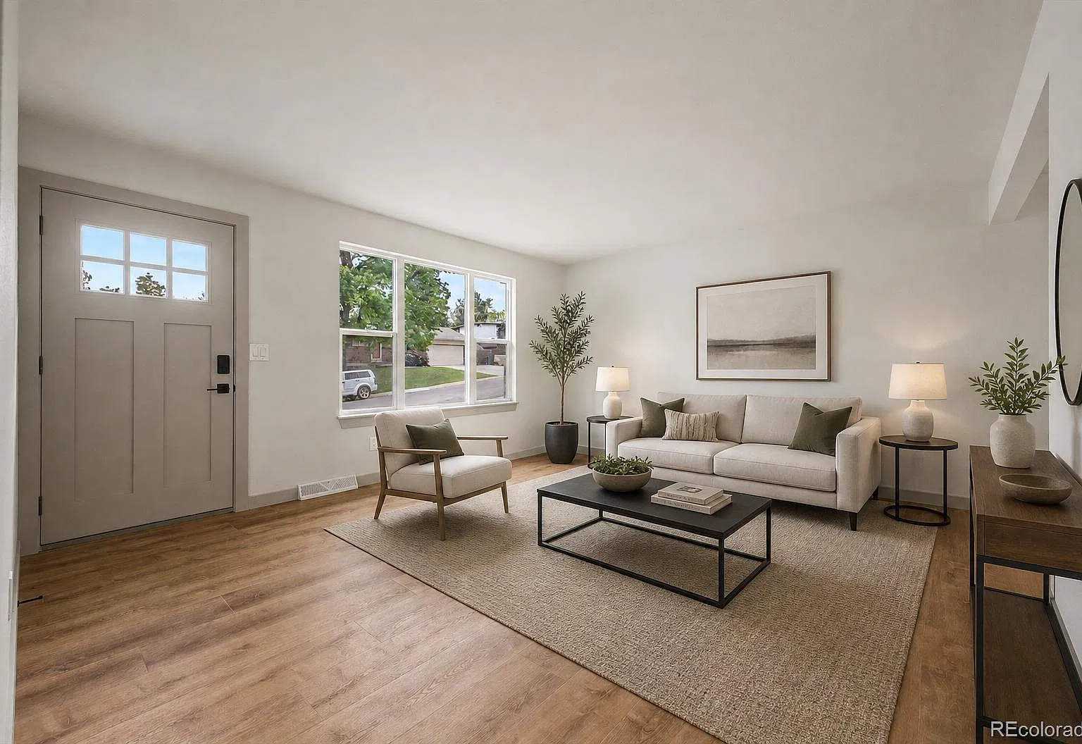 4 bed, 2128 sqft, $3,400 — Photo 2