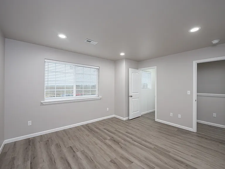 9646 Goodrich Rd SE #A-B — Photo 15