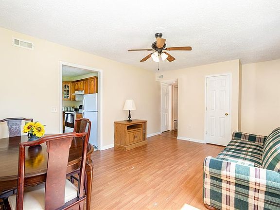 3rd image of 1118 Ashe St