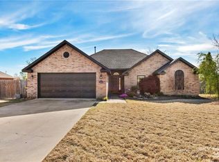 2194 Meadowbrook Dr, Elkins, AR 72727