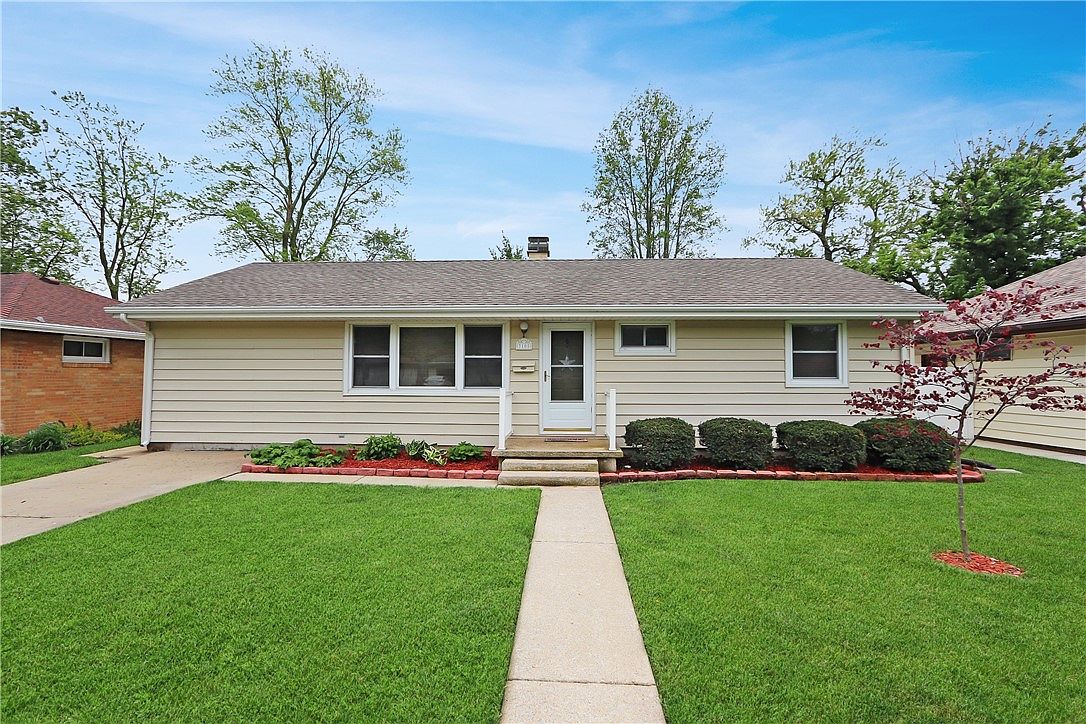 3105 Oak Ave, Mattoon, IL 61938 Zillow