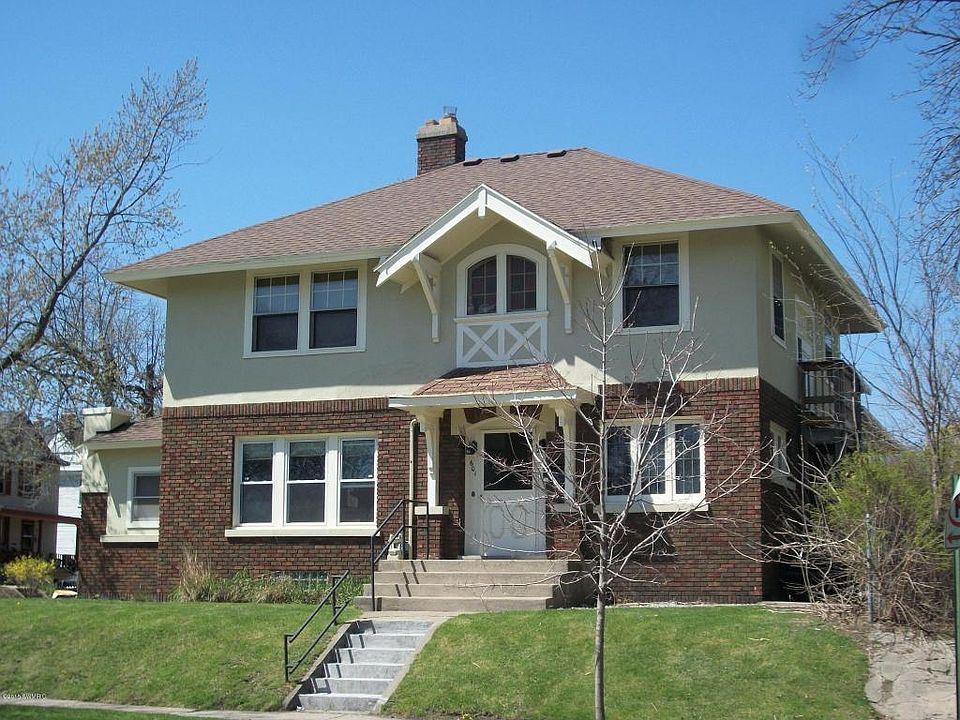 1st image of 601 Coit Ave NE