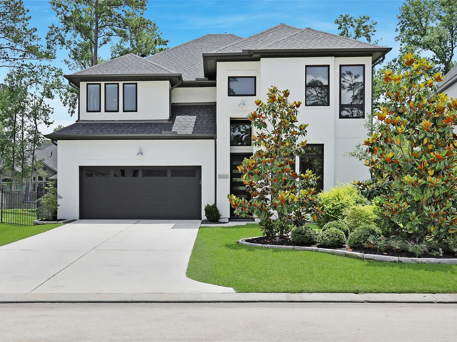 4 bed, 4.5 bath, 3543 sqft, $5,300 — Photo 1