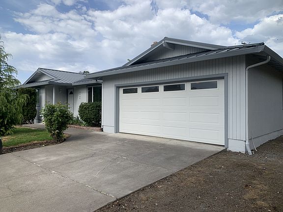 House front with driveway
