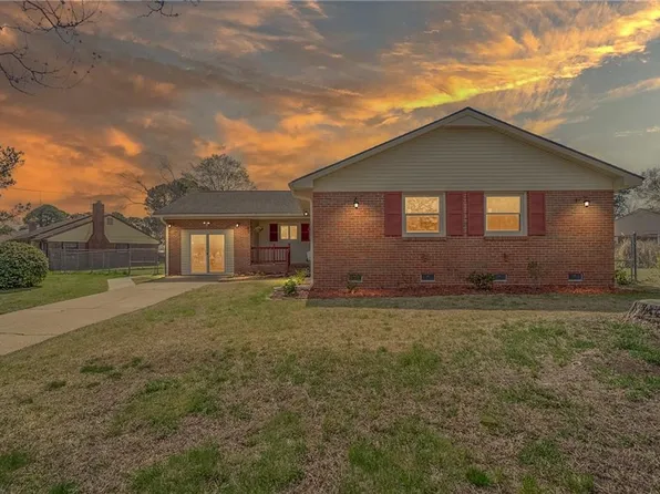 3740 Linnet Ln, Portsmouth, VA 23703