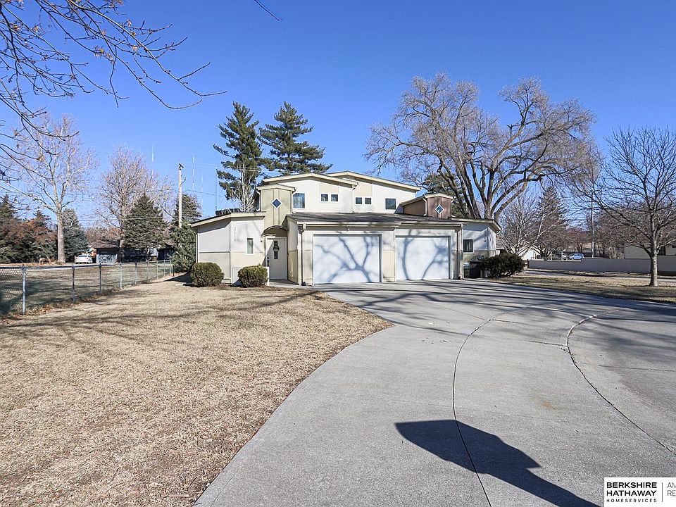 1st image of 3610 Clifton Dr