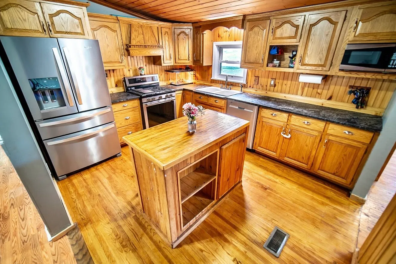 3 bed, 1468 sqft, $2,050 — Photo 3