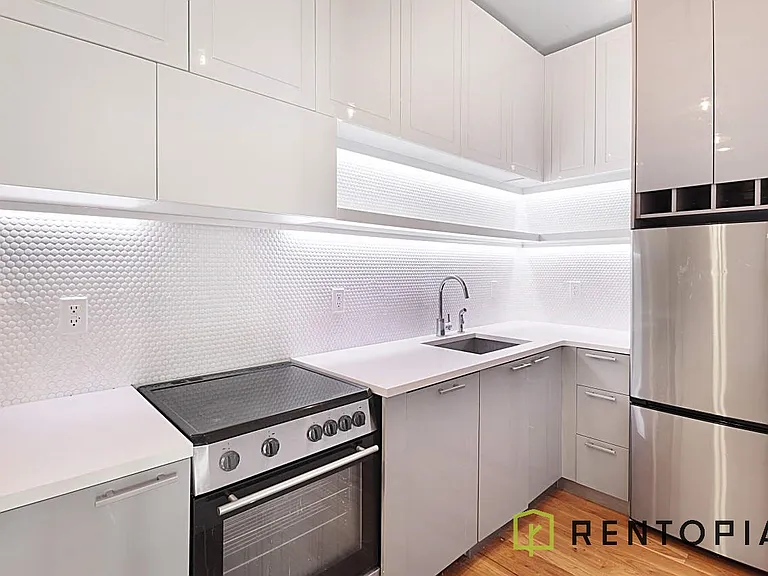 1003 Greene Ave #2A — Photo 5