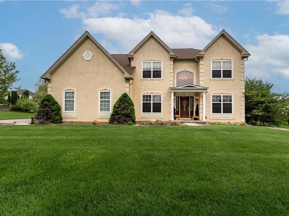 4415 Crosswinds Dr, Easton, PA 18045