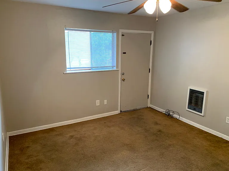604 S Montgomery St — Photo 9
