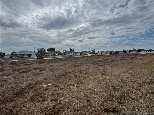 313 NW 4th TER, CAPE CORAL, FL 33993