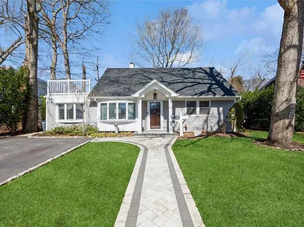 3577 Princeton Drive N, Wantagh, NY 11793