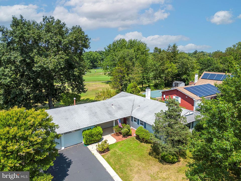 44 Country Club Rd, Willingboro, NJ 08046 Zillow