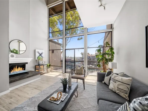 7334 Marina Pacifica Dr N, Long Beach, CA 90803