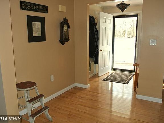 2nd image of 998 Comstock Dr
