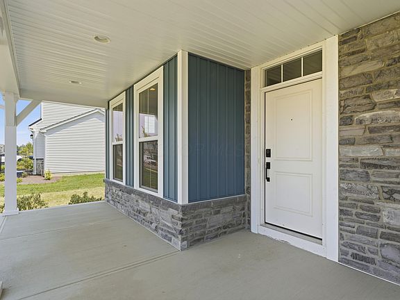 4th image of 300 River Birch Dr