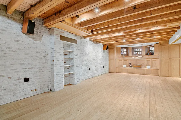 Sold by Compass | media 13