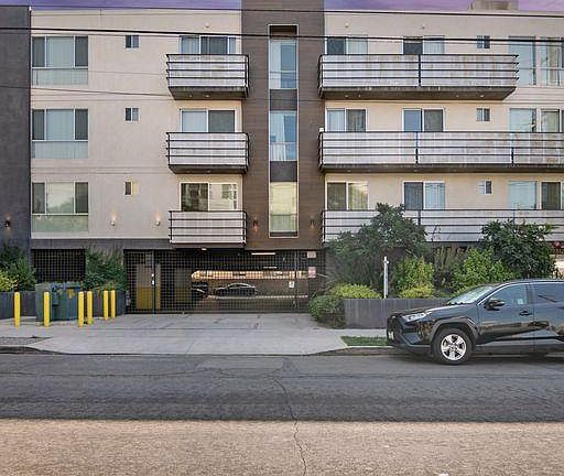 5th image of 11260 Mississippi Ave #204