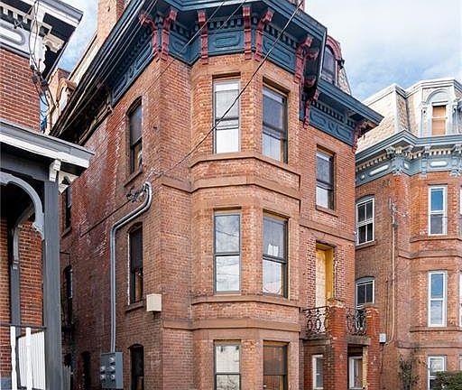 3rd image of 203 Liberty St