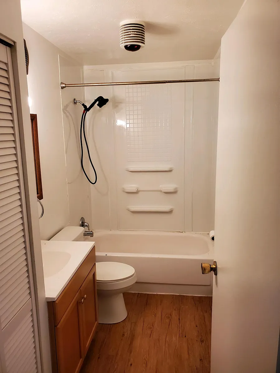 Building Photo - 155 3rd St #2