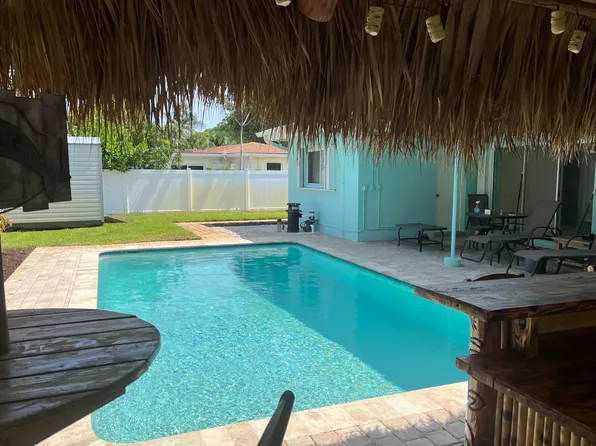 2110 NE 4th Avenue, Boca Raton, FL 33431