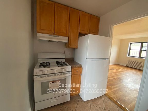4th image of 20-34 Crescent St #33CC
