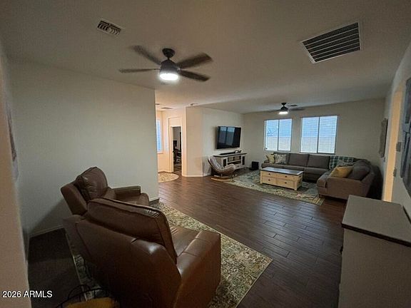 4th image of 3123 E Quince Street