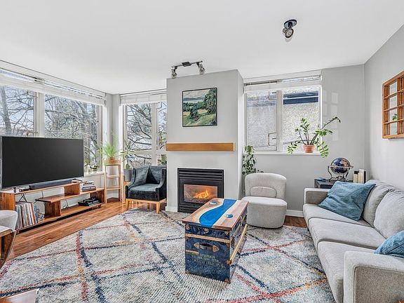 2nd image of 1316 W 11th Ave #203