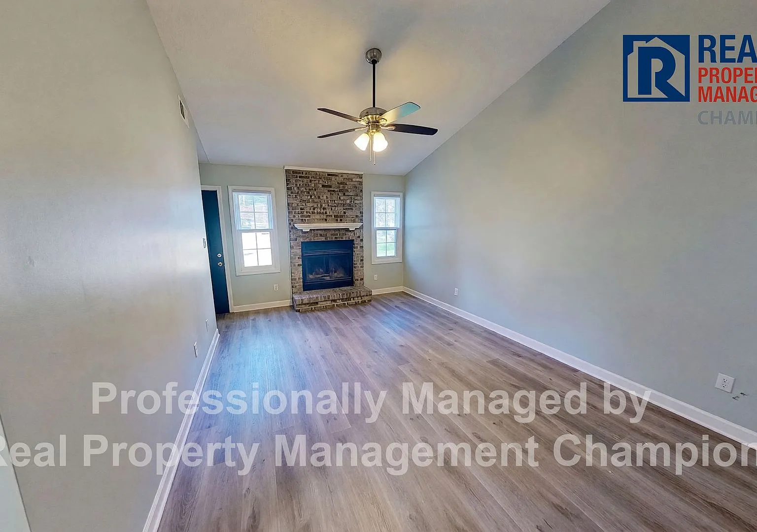 Updated 2BD/2BA Duplex on a Quiet Cul-de-Sac near Camp Lejeune — Photo 3