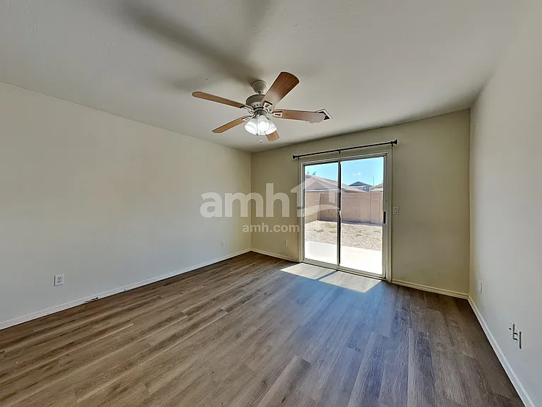 11635 W Retheford Rd — Photo 7