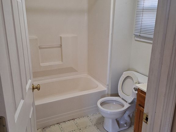 2nd image of 95 Park Ave APT 1